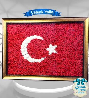 Güllerden Türk Bayrağı Tablo